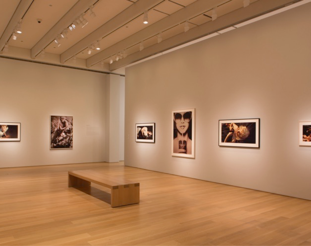 Ketra Museum Lighting At The Art Insute Of Chicago Modern Contemporary Art Gallery With Object And Wall Lighting At 2850k