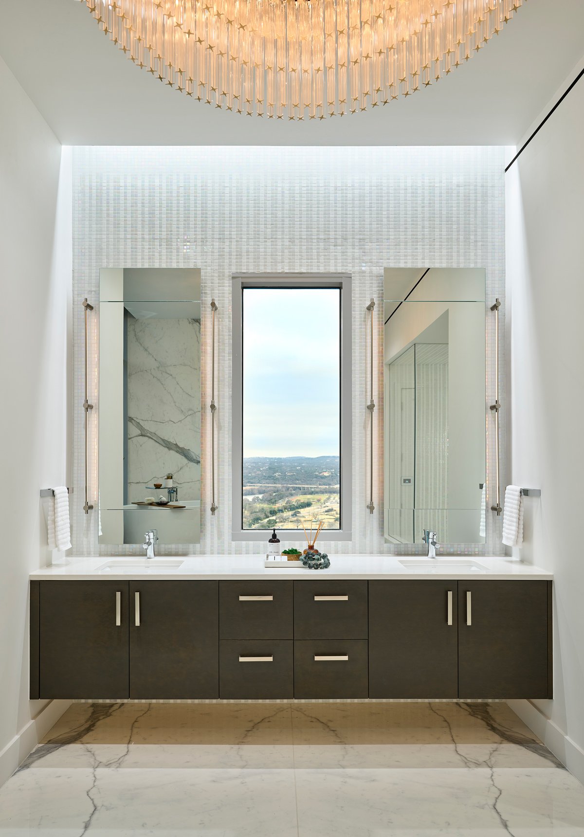 LUTRON-HO-CASE_STUDY-II-359_window-brightened_CStudy