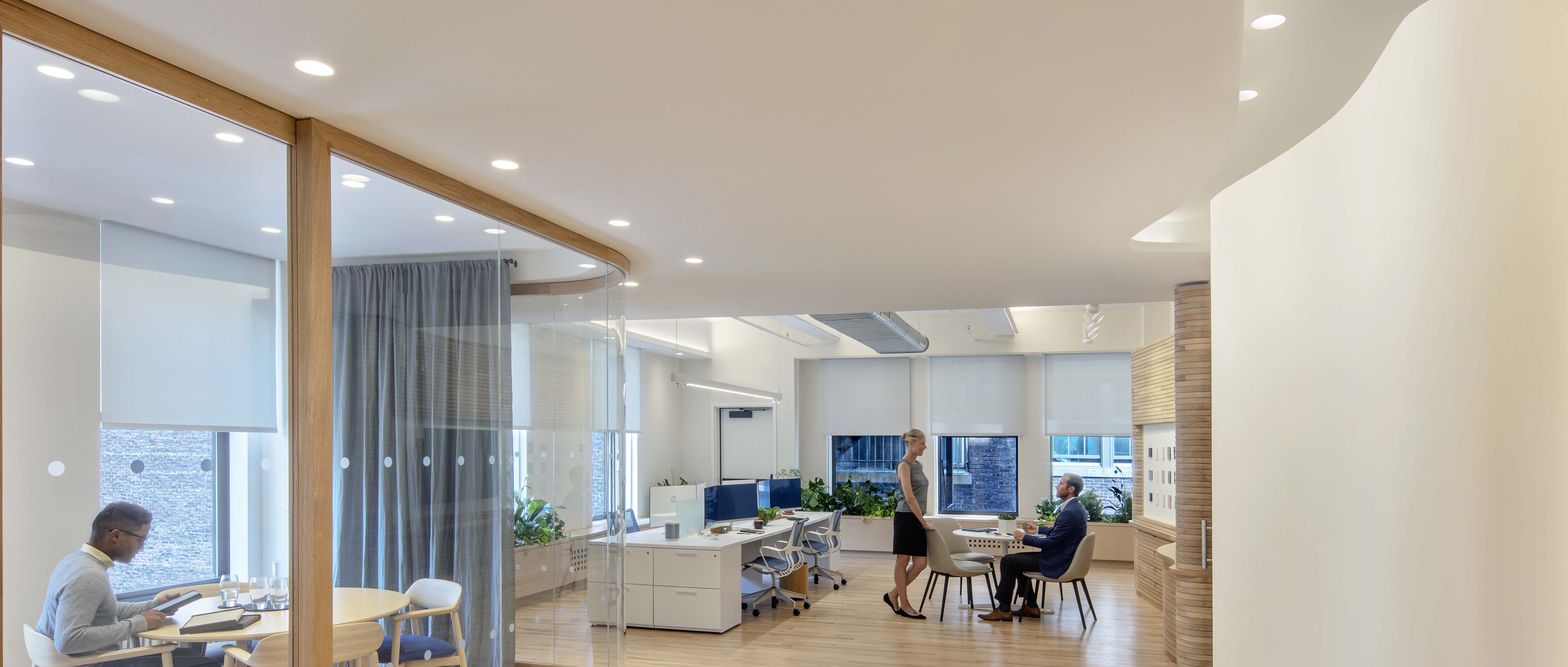 NYCommexpcenter4